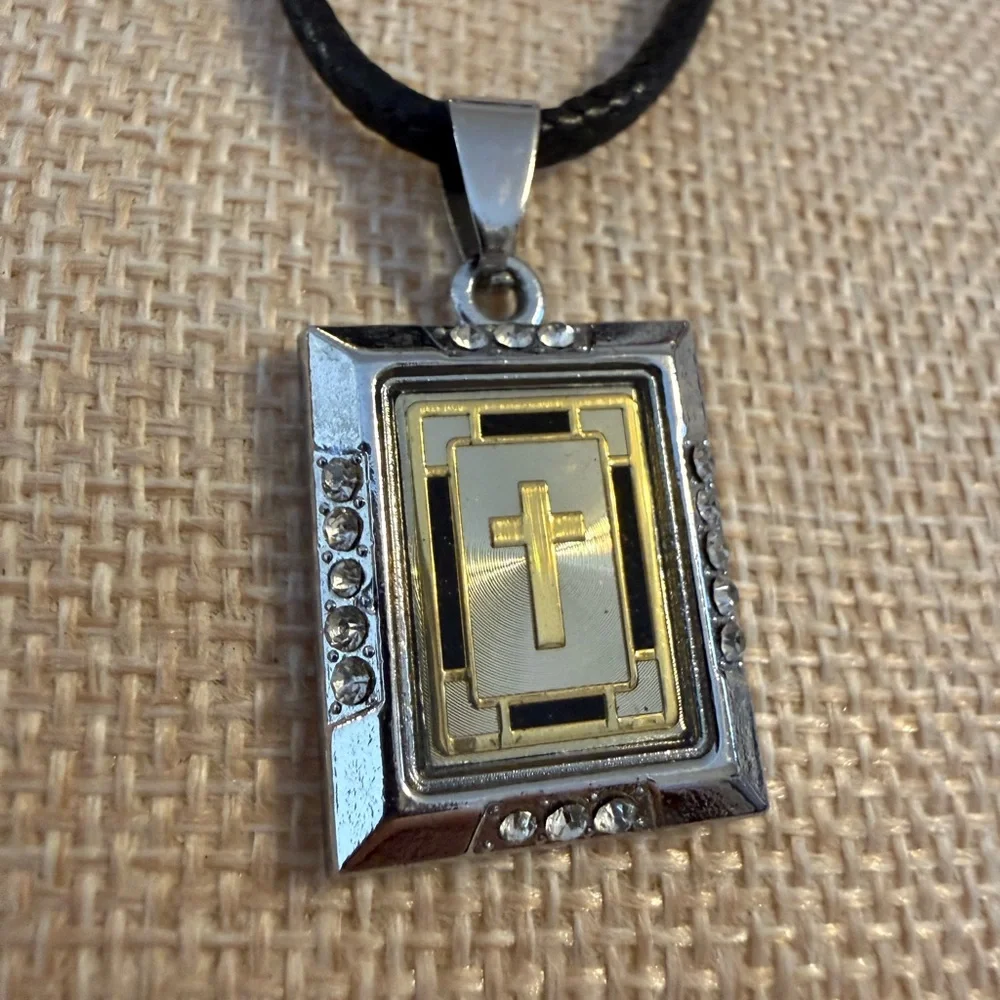 Rectangular Cross‎ Pendant Necklace